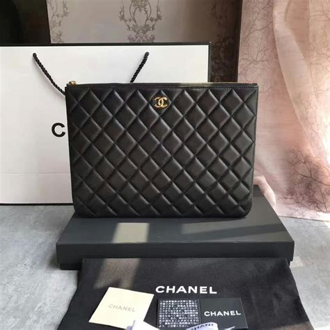 tas clutch chanel